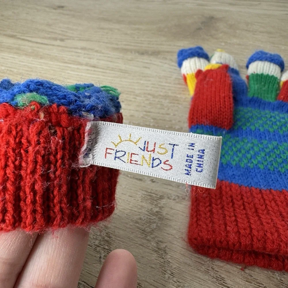Just Friends Finger Puppet 